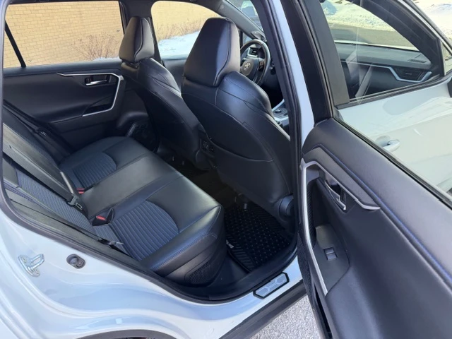 Toyota Rav4 XSE HYBRID , снимка 6 - Автомобили и джипове - 53729865