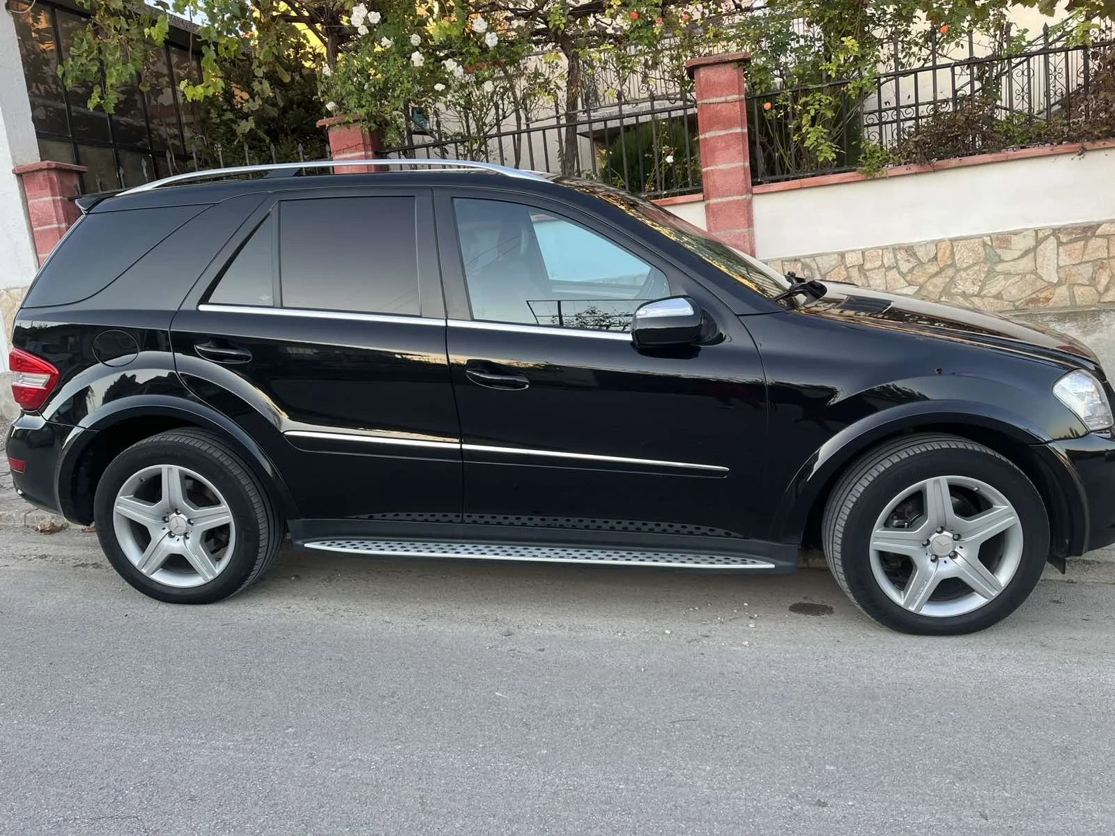 Mercedes-Benz ML 350 3.5 AMG - изображение 3