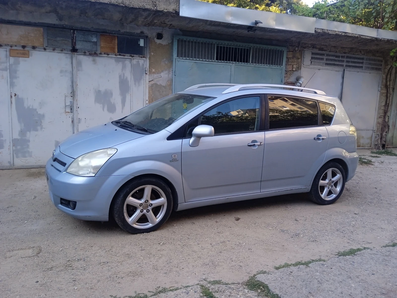 Toyota Avensis verso, снимка 1 - Автомобили и джипове - 51625054