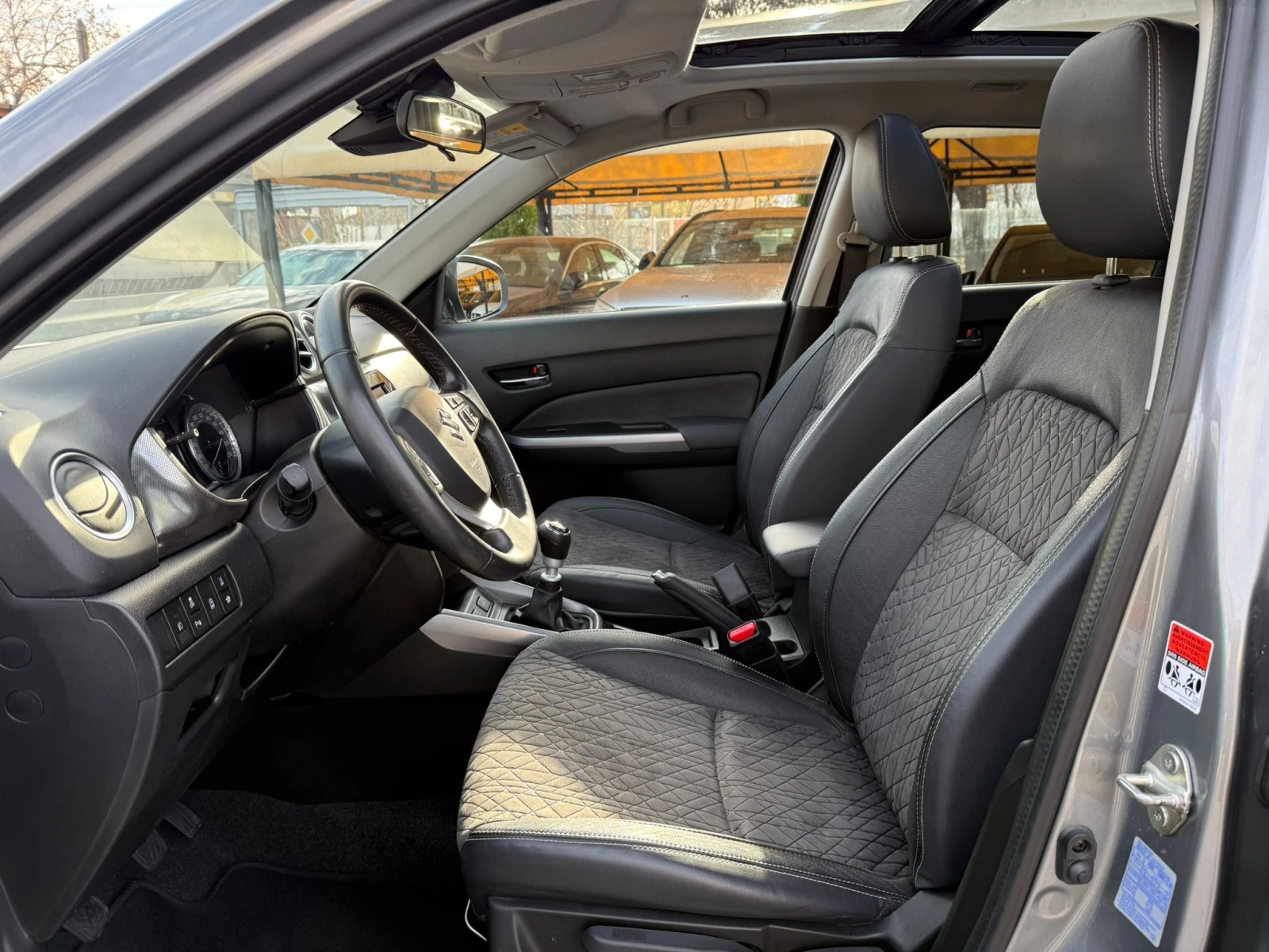 Suzuki Vitara 1.4i Hibrid Booster Jet !! 100% РЕАЛНИ КИЛОМЕТРИ ! - изображение 9