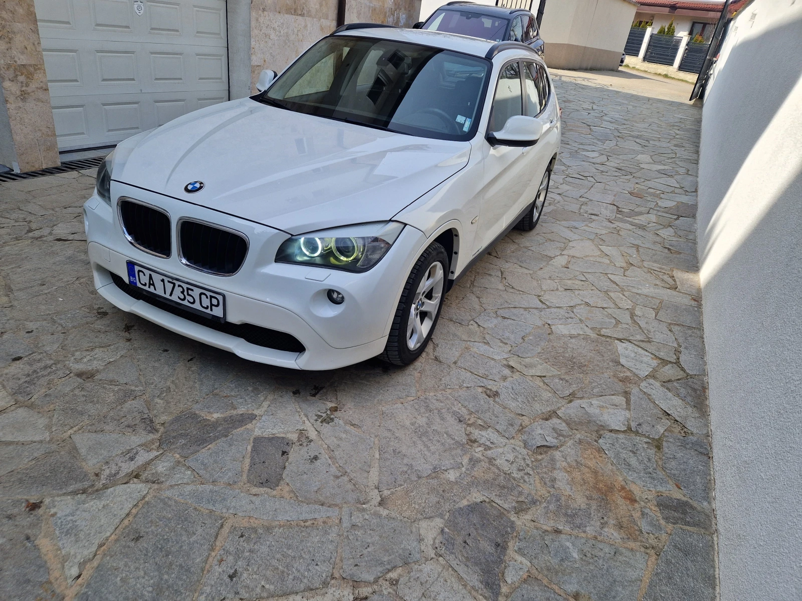 BMW X1 18d 143кс X-Drive 4x4, снимка 3 - Автомобили и джипове - 53760178