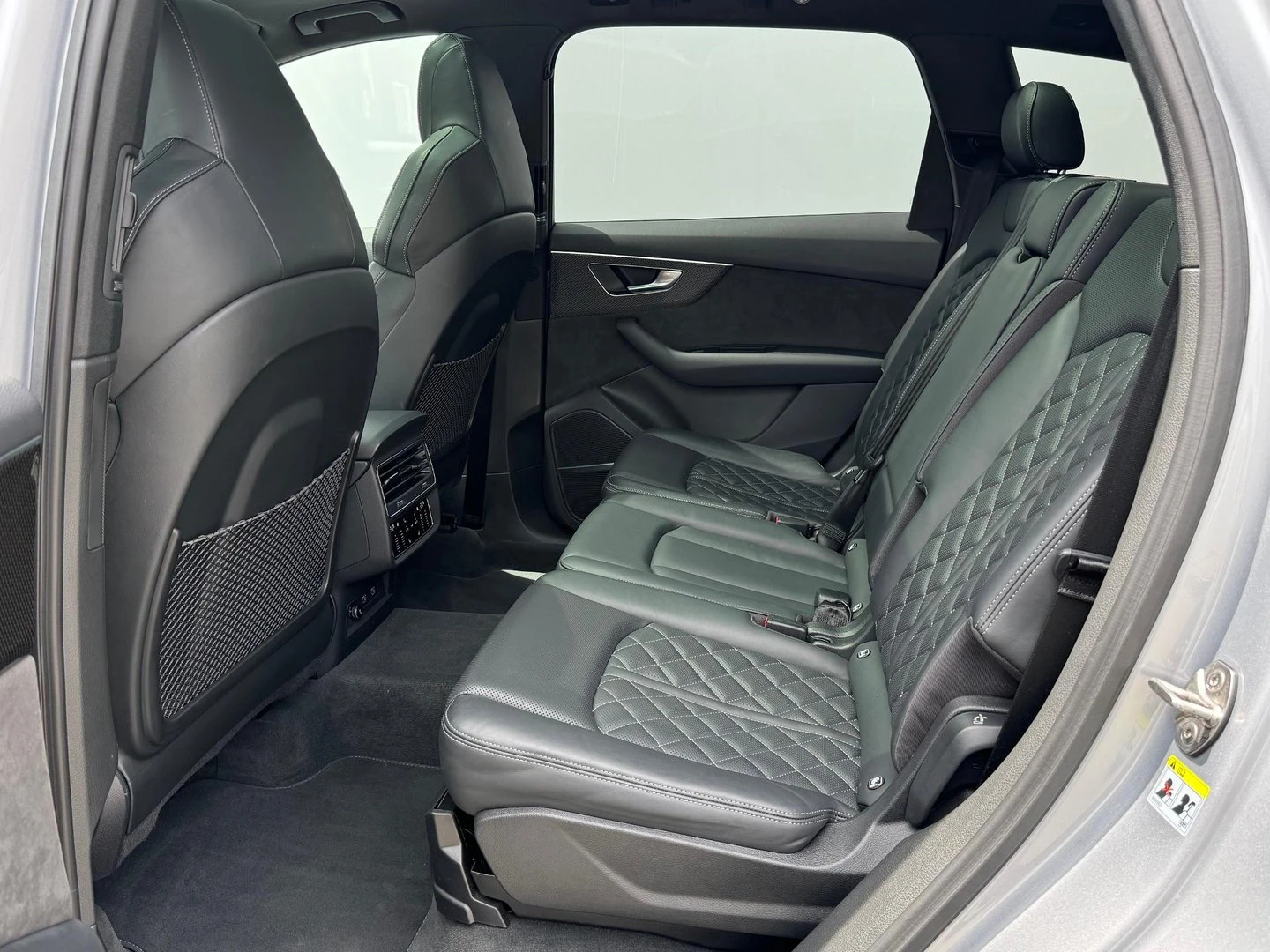 Audi SQ7 TFSI quattro - изображение 8