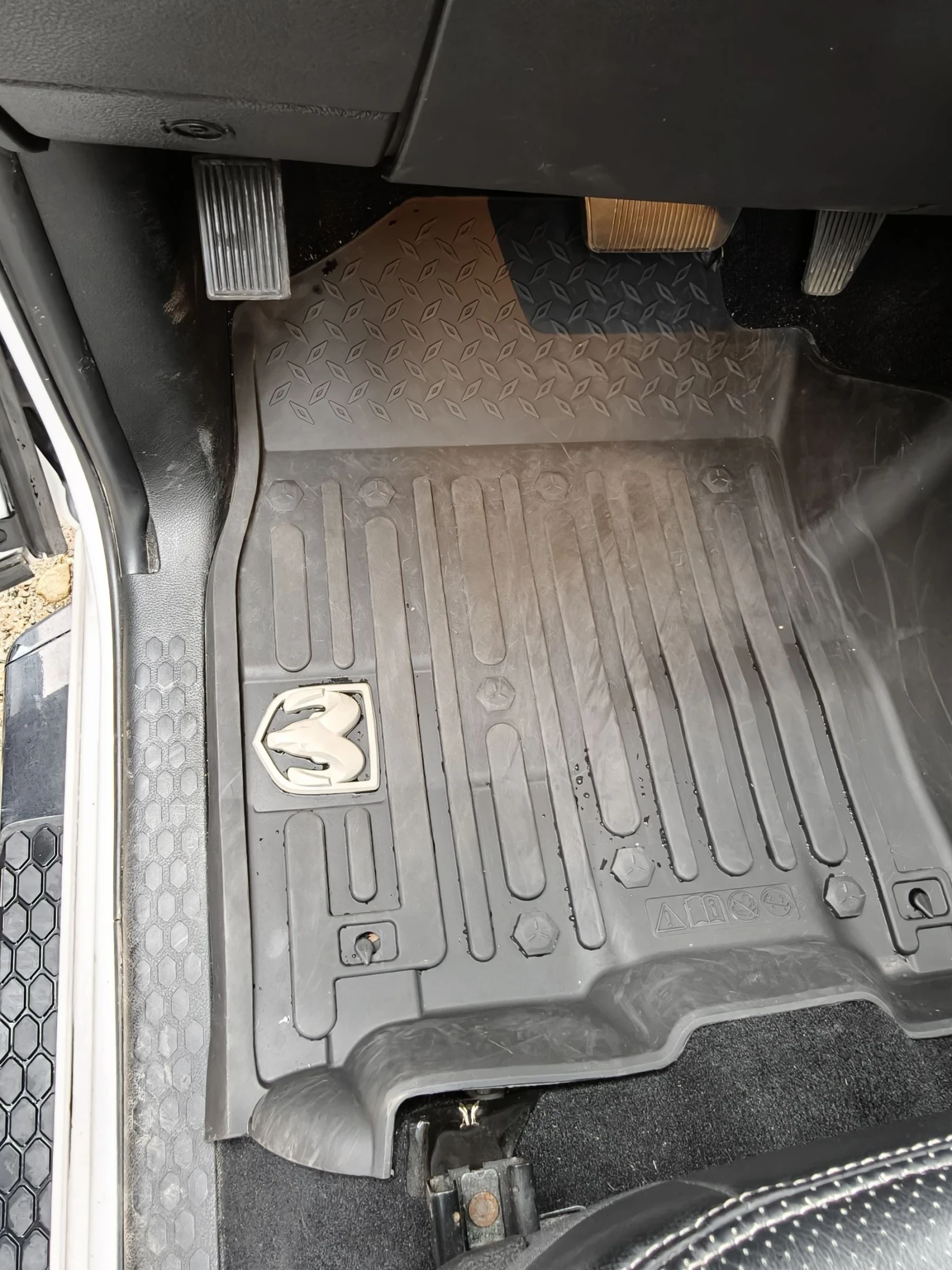 Dodge RAM 1500 Classic, снимка 12 - Автомобили и джипове - 53974892