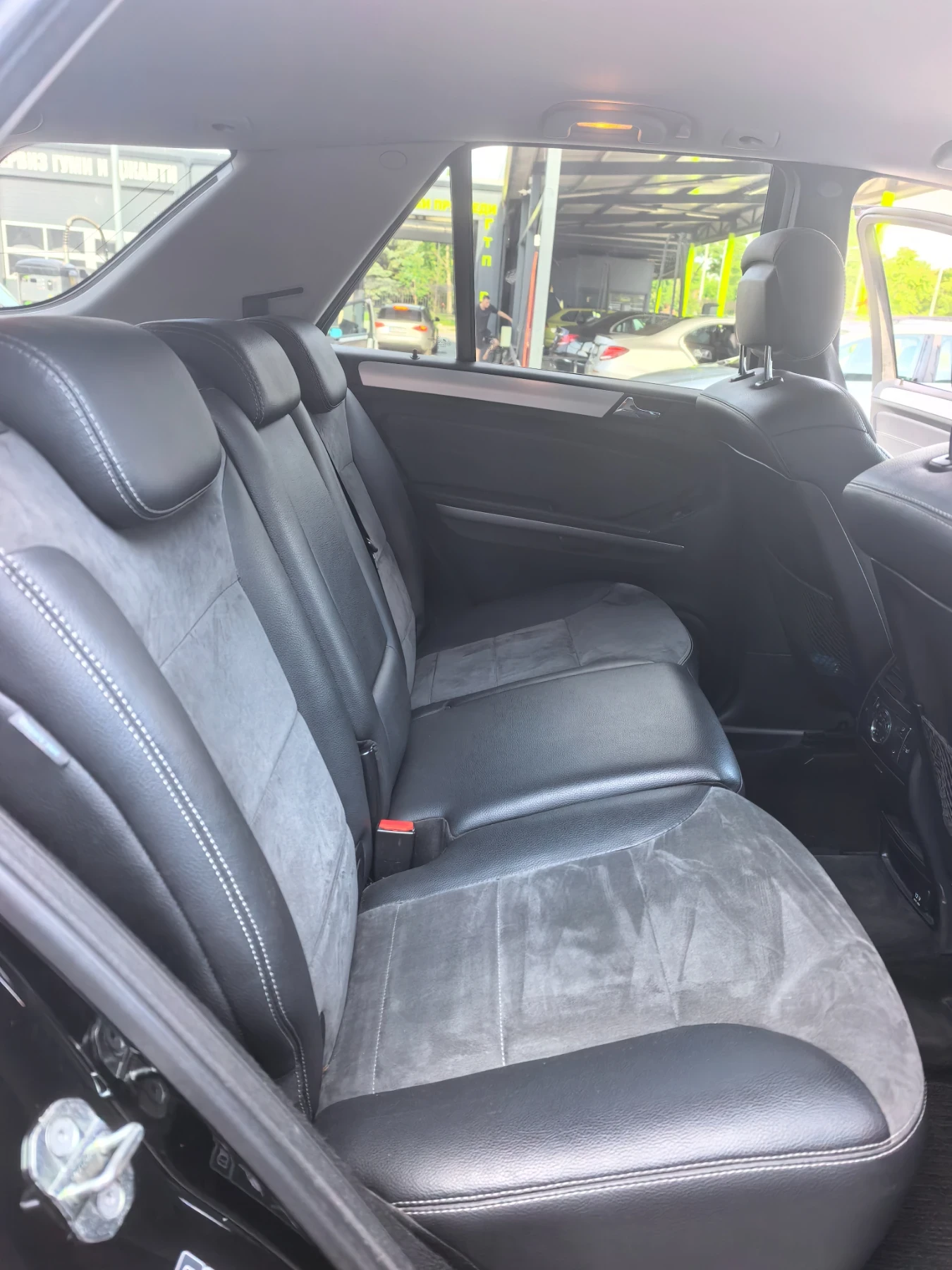 Mercedes-Benz ML 320, снимка 7 - Автомобили и джипове - 54817685