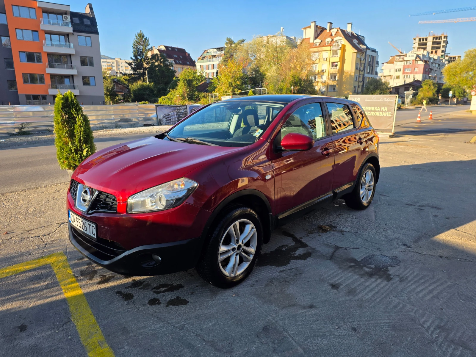 Nissan Qashqai 2, 0 автоматик газ панорама + зимни гуми
