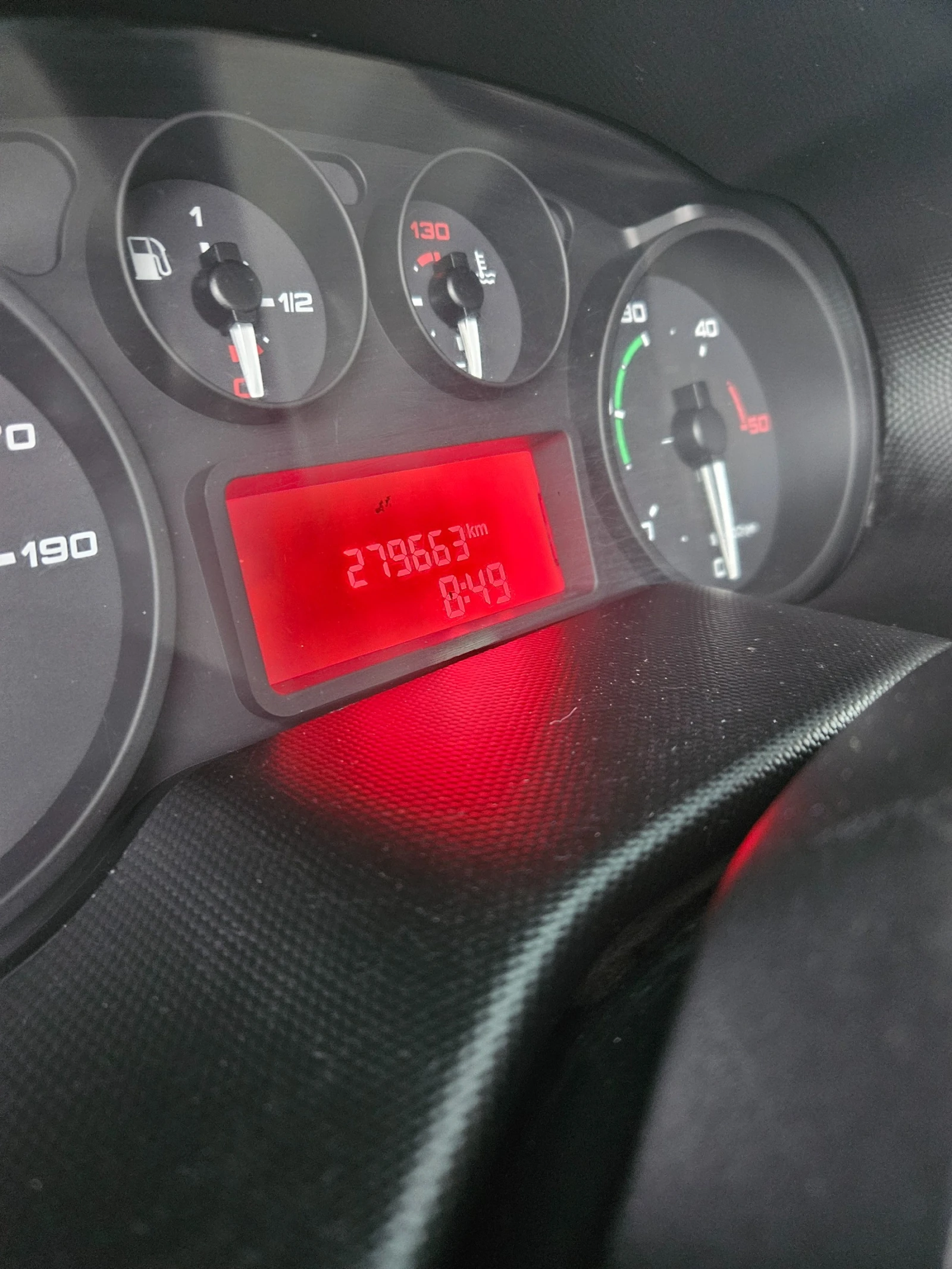 Iveco Daily 3.0 tdi 7 местен клима 3750мм междуосие - изображение 9