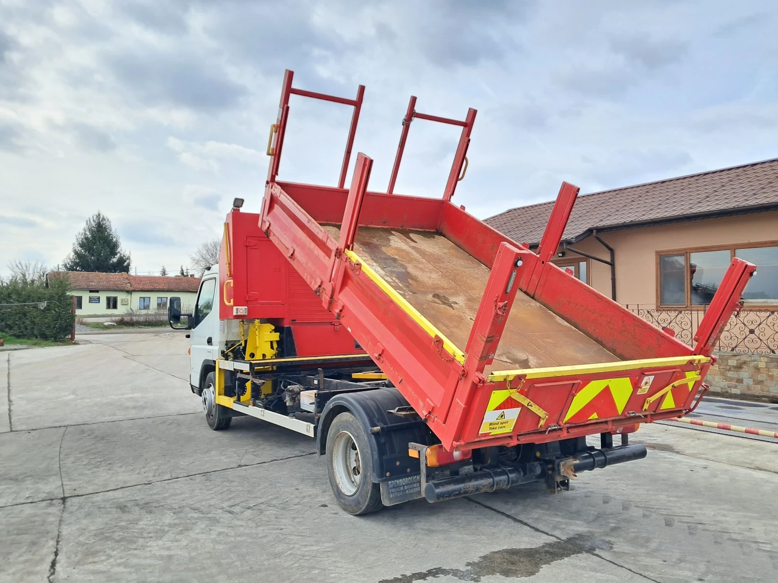 Mitsubishi Canter Самосвал, снимка 2 - Бусове и автобуси - 54142425