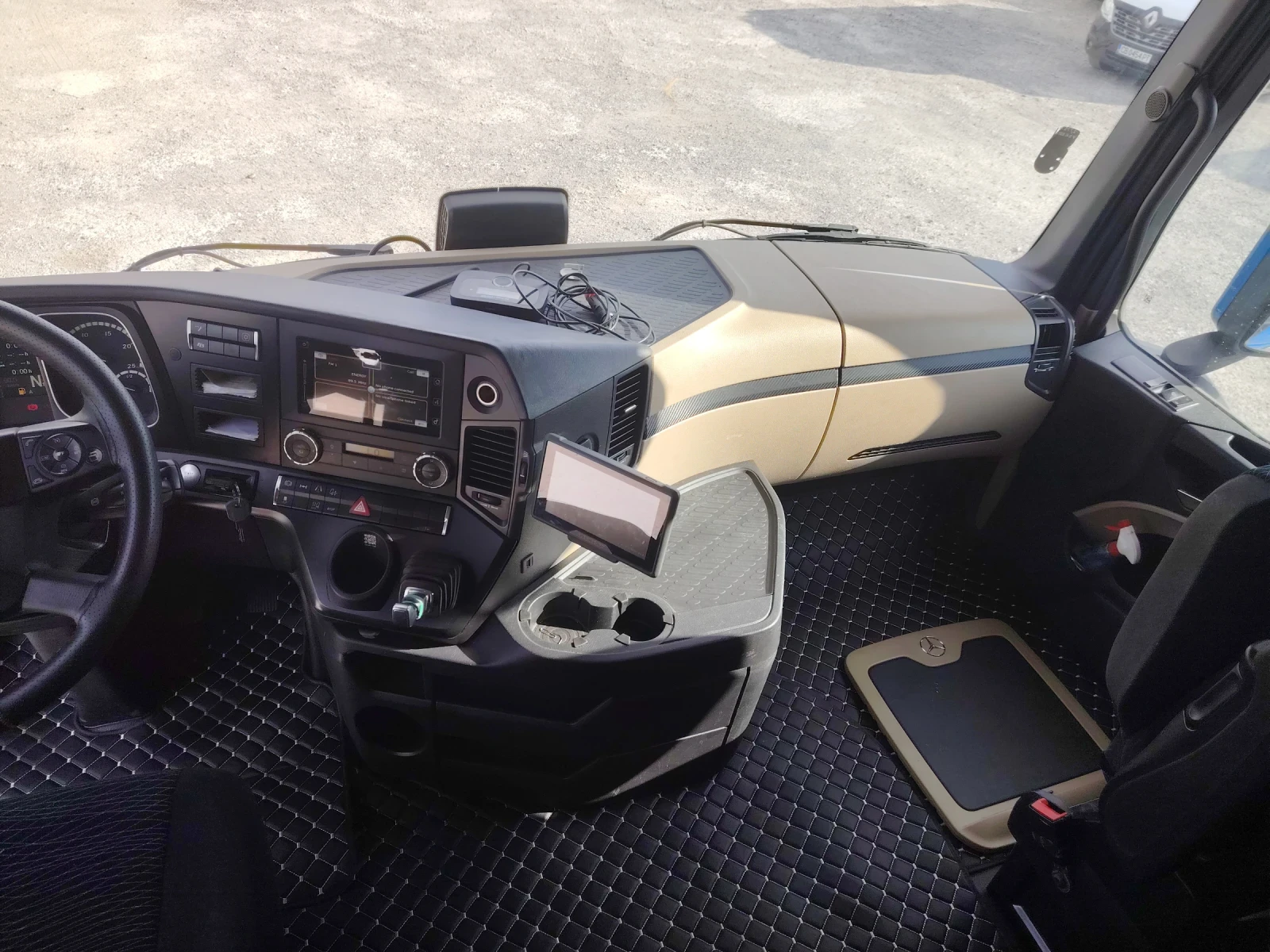 Mercedes-Benz Actros  - изображение 4