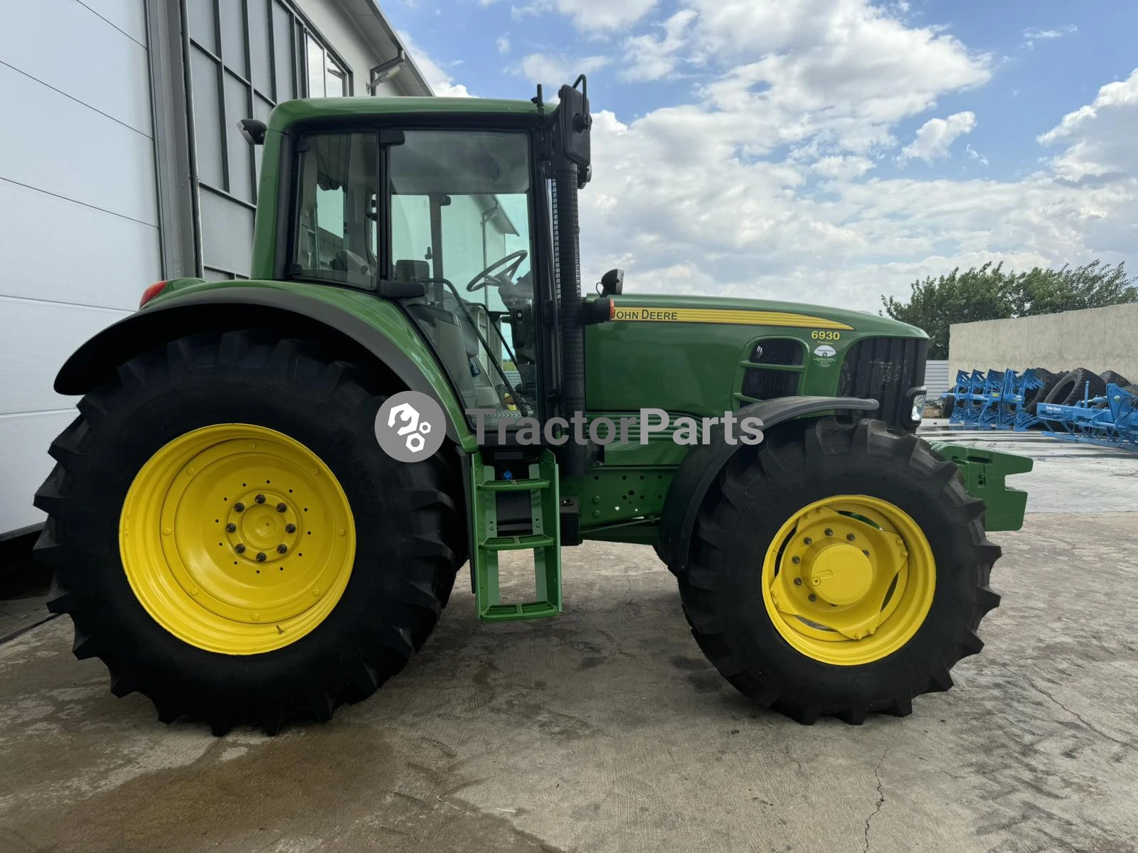 Трактор John Deere 6930 Premium  - изображение 4