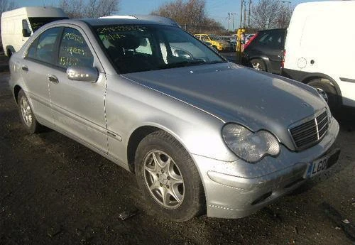 Двигател за Mercedes-Benz C 270, снимка 3 - Части - 20333272