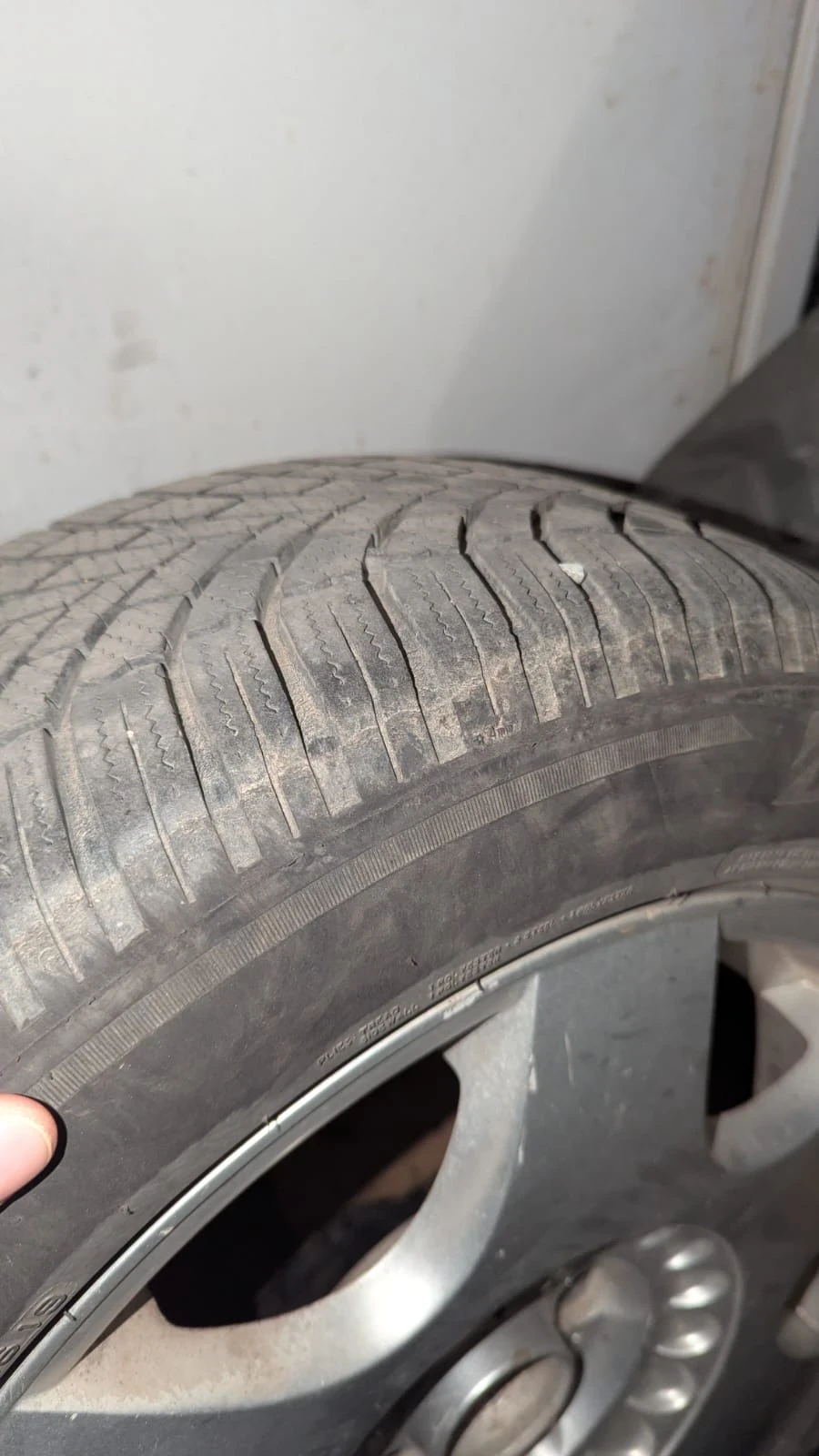 Гуми с джанти Bridgestone 205/55R16, снимка 2 - Гуми и джанти - 54522675