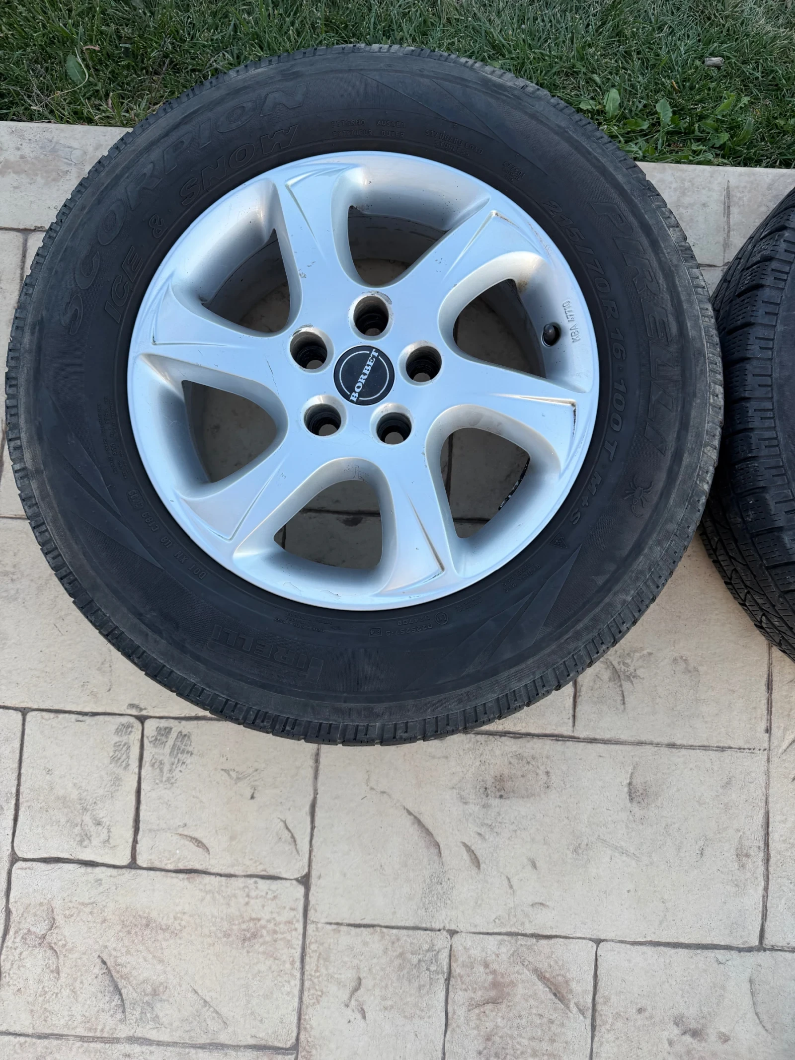 ���� � ������ 215/70R16 �� Mitsubishi Outlander | Mobile.bg � ����������� 4