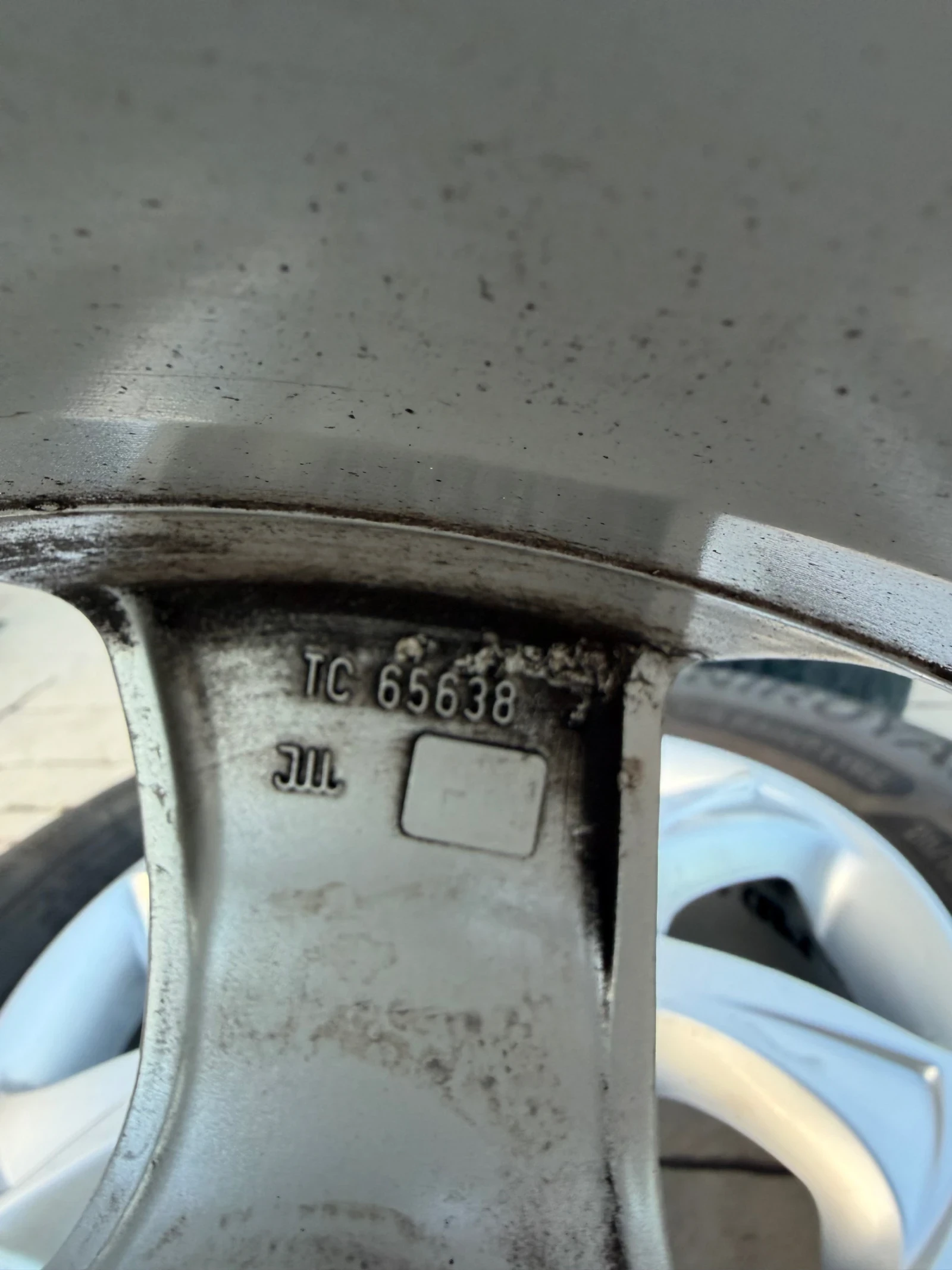 ���� � ������ 215/70R16 �� Mitsubishi Outlander | Mobile.bg � ����������� 12