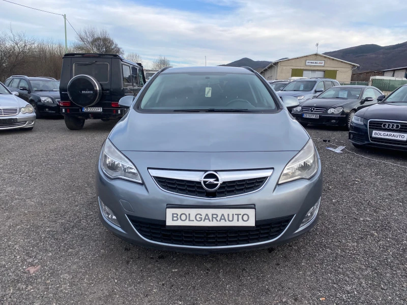 Opel Astra 1.7 CDTI, снимка 2 - Автомобили и джипове - 39407542