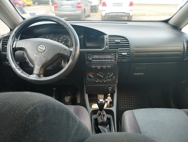 Opel Zafira, снимка 9 - Автомобили и джипове - 47840580