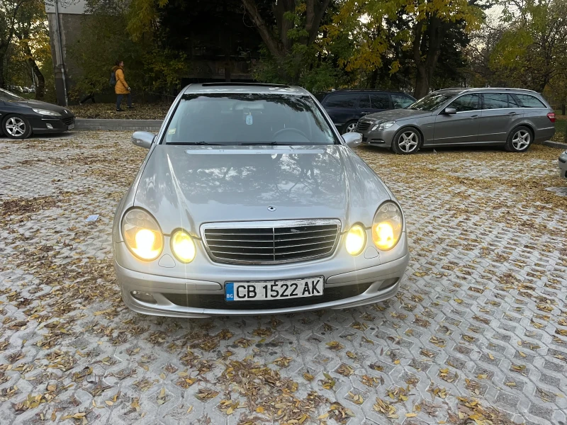 Mercedes-Benz E 220, снимка 7 - Автомобили и джипове - 47909046