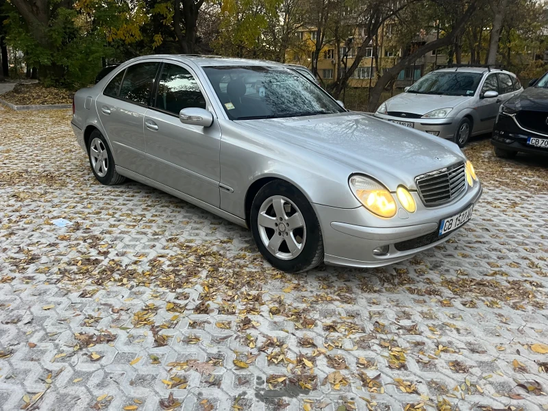 Mercedes-Benz E 220, снимка 6 - Автомобили и джипове - 47909046