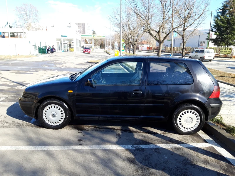 VW Golf, снимка 1 - Автомобили и джипове - 48584969