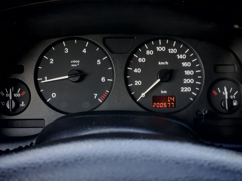 Opel Astra 1.6MI(84)* COMFORT-EDITION* НОВ ВНОС* , снимка 15 - Автомобили и джипове - 51826350