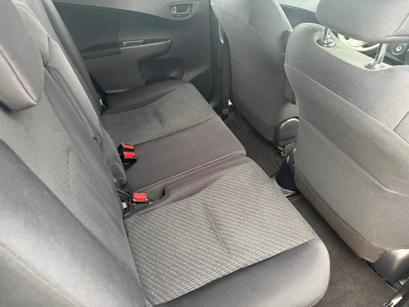 Toyota Verso S 1.3 Бензин-Италия, снимка 11 - Автомобили и джипове - 52913168