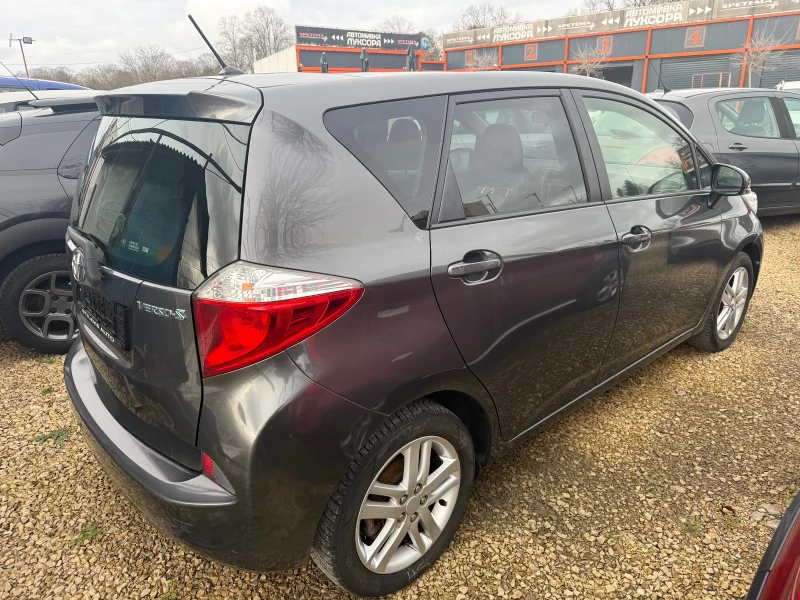Toyota Verso S 1.3 Бензин-Италия, снимка 4 - Автомобили и джипове - 52913168