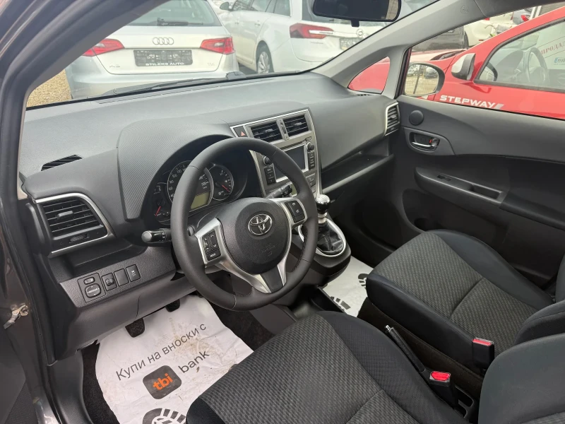 Toyota Verso S 1.3 Бензин-Италия, снимка 9 - Автомобили и джипове - 52913168