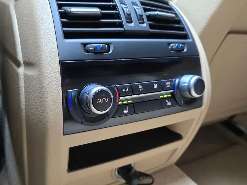 BMW 520 i - САМО 30% АВАНС, снимка 17 - Автомобили и джипове - 55803153
