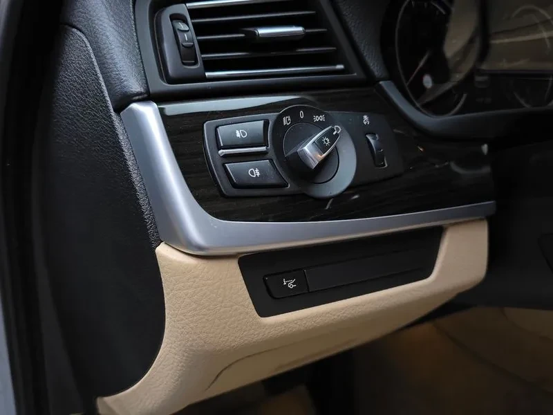 BMW 520 i - САМО 30% АВАНС, снимка 16 - Автомобили и джипове - 55803153