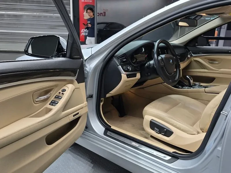 BMW 520 i - САМО 30% АВАНС, снимка 10 - Автомобили и джипове - 55803153