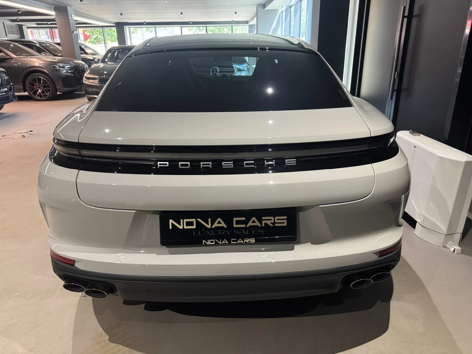 Porsche Panamera 4 E-Hybrid - изображение 3