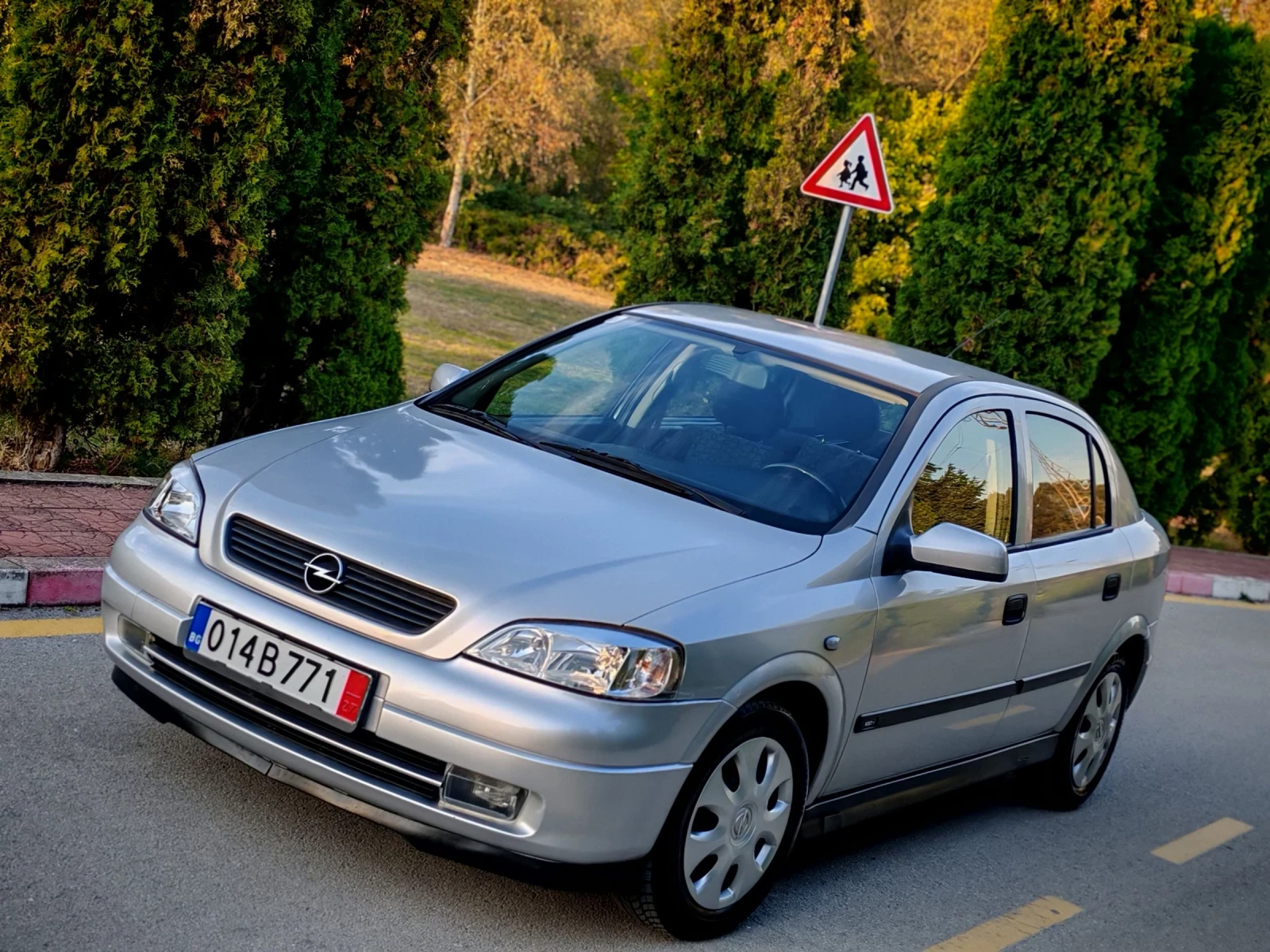 Opel Astra 1.6MI(84)* COMFORT-EDITION* НОВ ВНОС*  - изображение 2