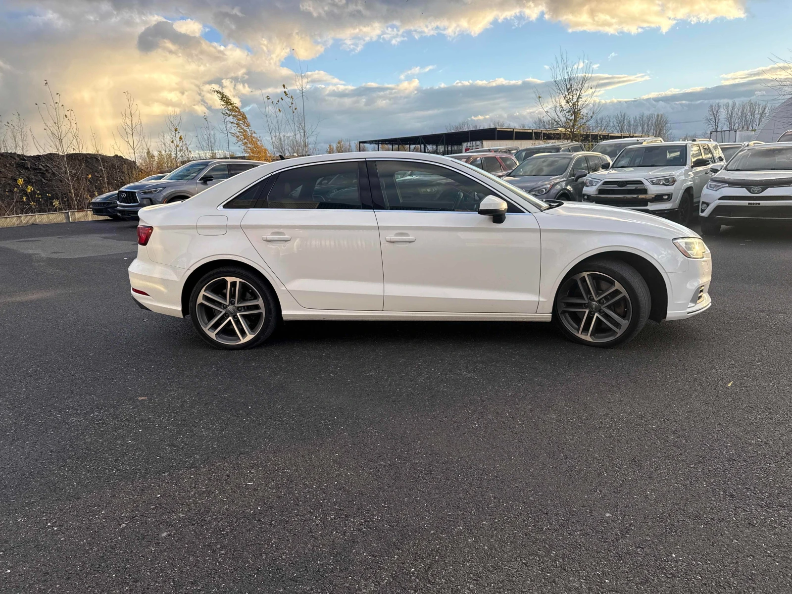 Audi A3 * CARFAX *    | Mobile.bg   4