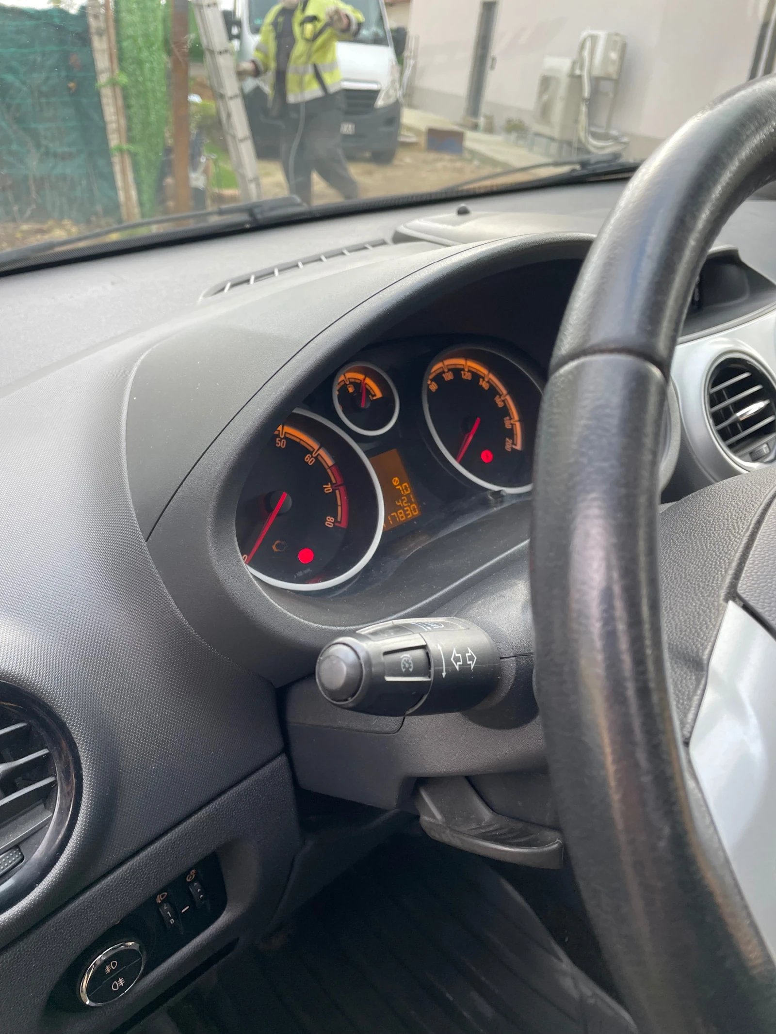 Opel Corsa 1.2 - изображение 6
