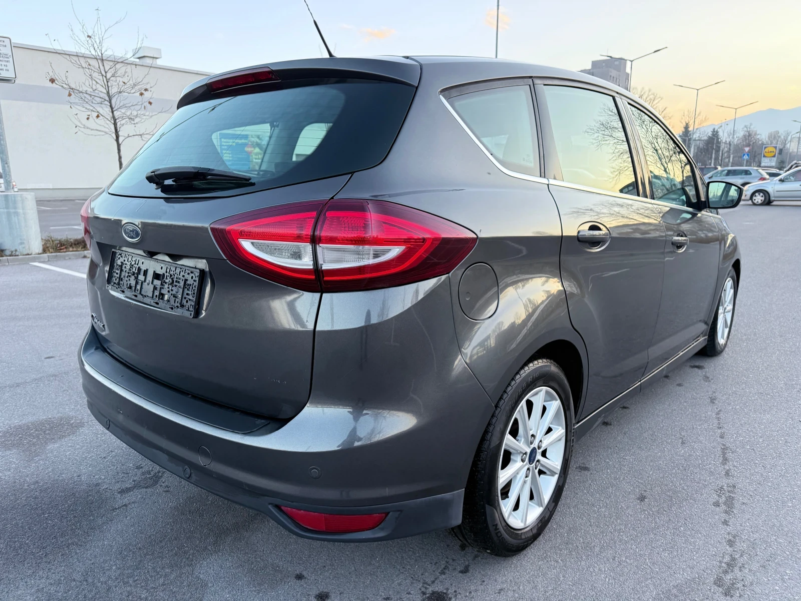 Ford C-max * 1.5TDCI* АВТОМАТ* НАВИГАЦИЯ* КАМЕРА* ПАРКТРОНИК* - изображение 6