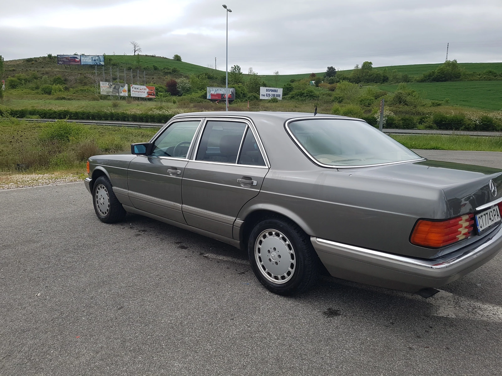 Mercedes-Benz 126 300SE, снимка 4 - Автомобили и джипове - 54084286