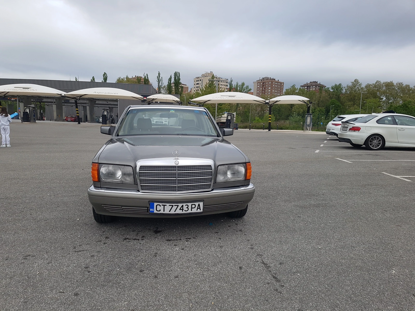 Mercedes-Benz 126 300SE, снимка 2 - Автомобили и джипове - 54084286