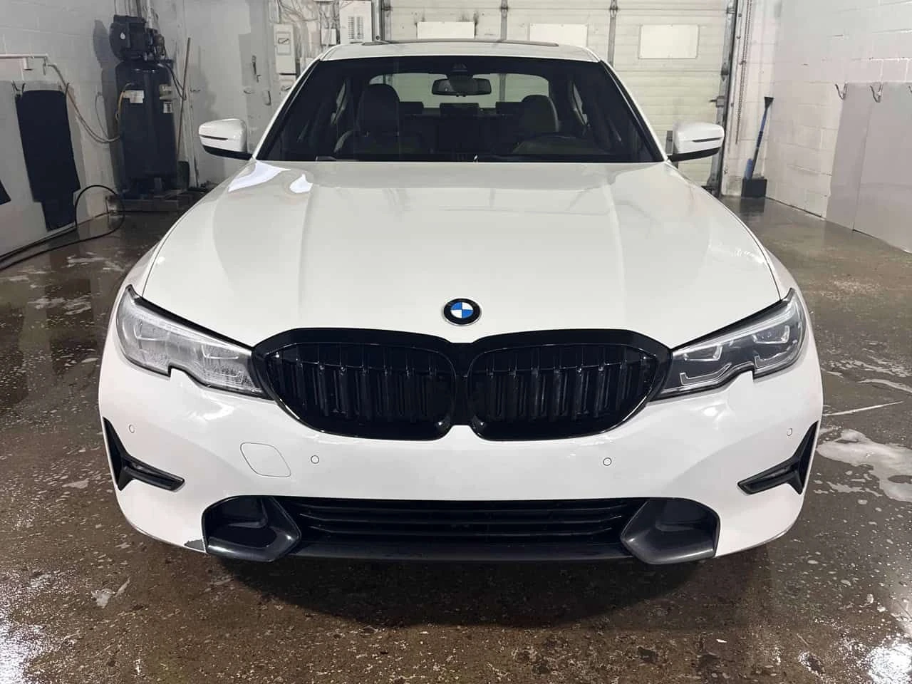 BMW 330 * 330i xDrive * CARFAX * ЦЕНА ДО БГ, снимка 5 - Автомобили и джипове - 53988922