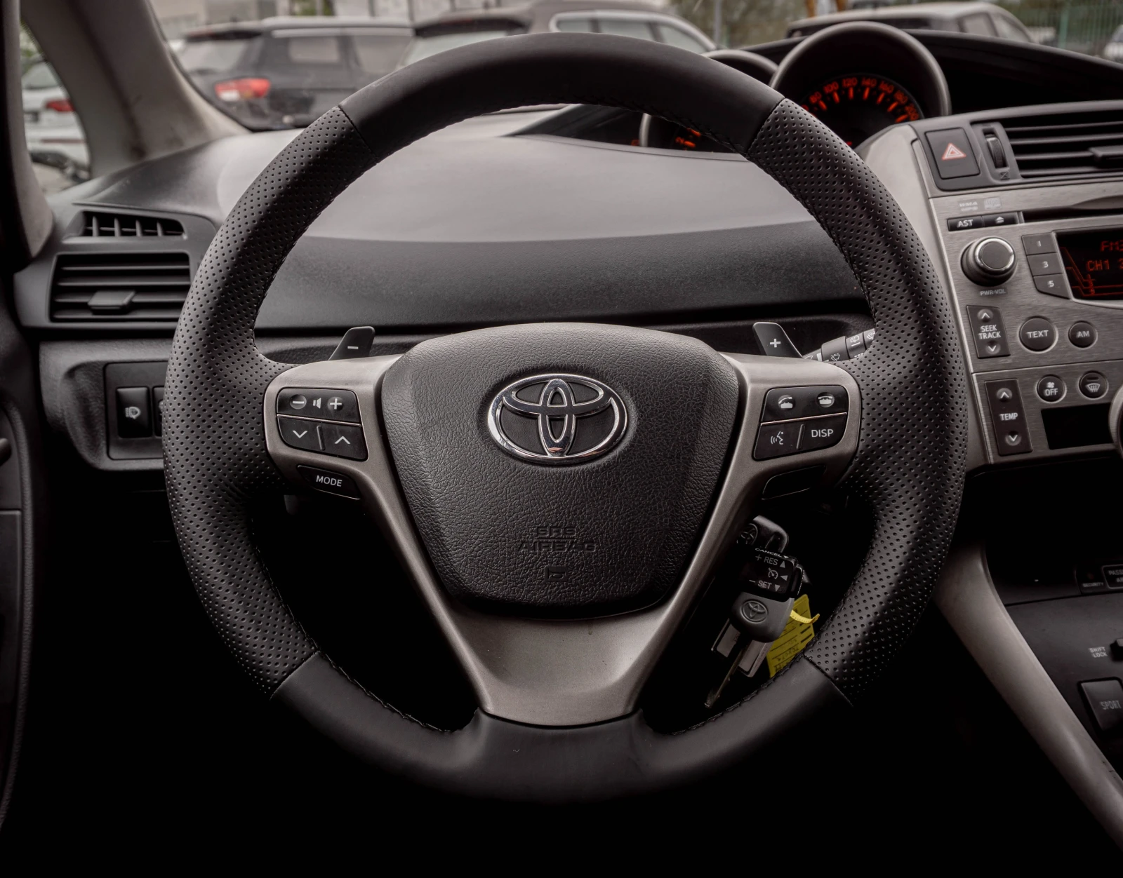 Toyota Verso 1.8 бензин Автомат| ТОП!!! С ГАРАНЦИЯ!, снимка 9 - Автомобили и джипове - 54464704
