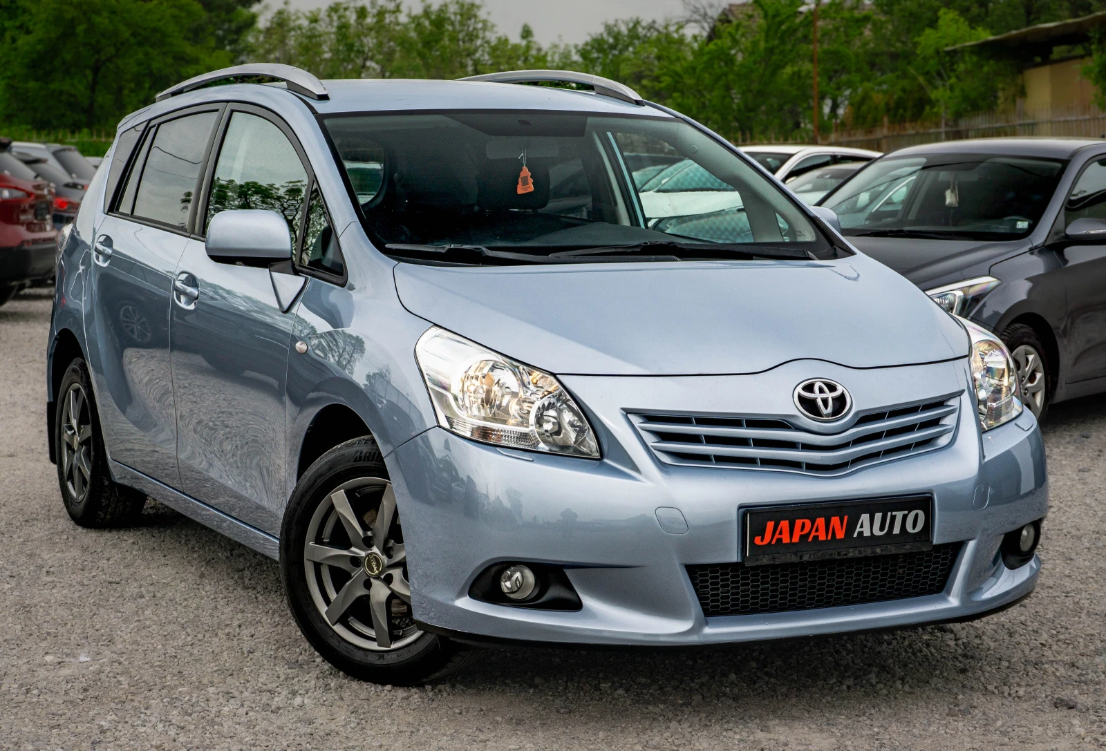 Toyota Verso 1.8 бензин Автомат| ТОП!!! С ГАРАНЦИЯ!, снимка 3 - Автомобили и джипове - 54464704