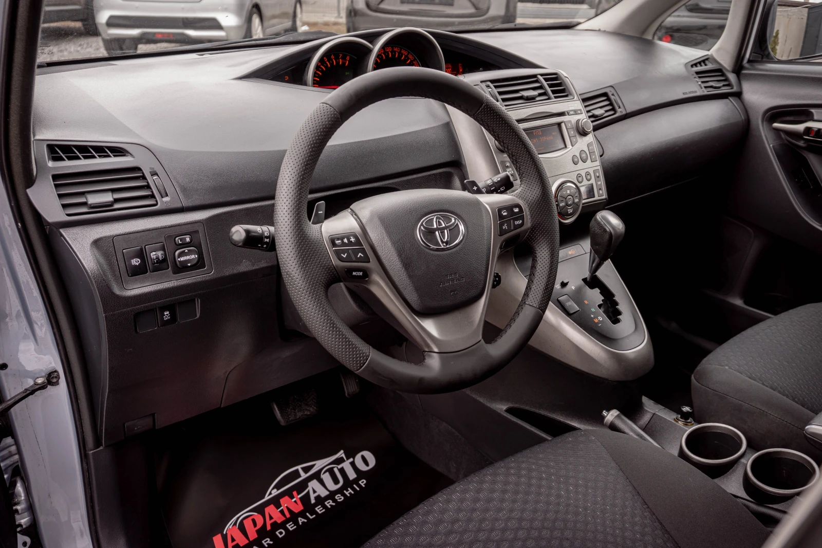 Toyota Verso 1.8 бензин Автомат| ТОП!!! С ГАРАНЦИЯ!, снимка 7 - Автомобили и джипове - 54464704