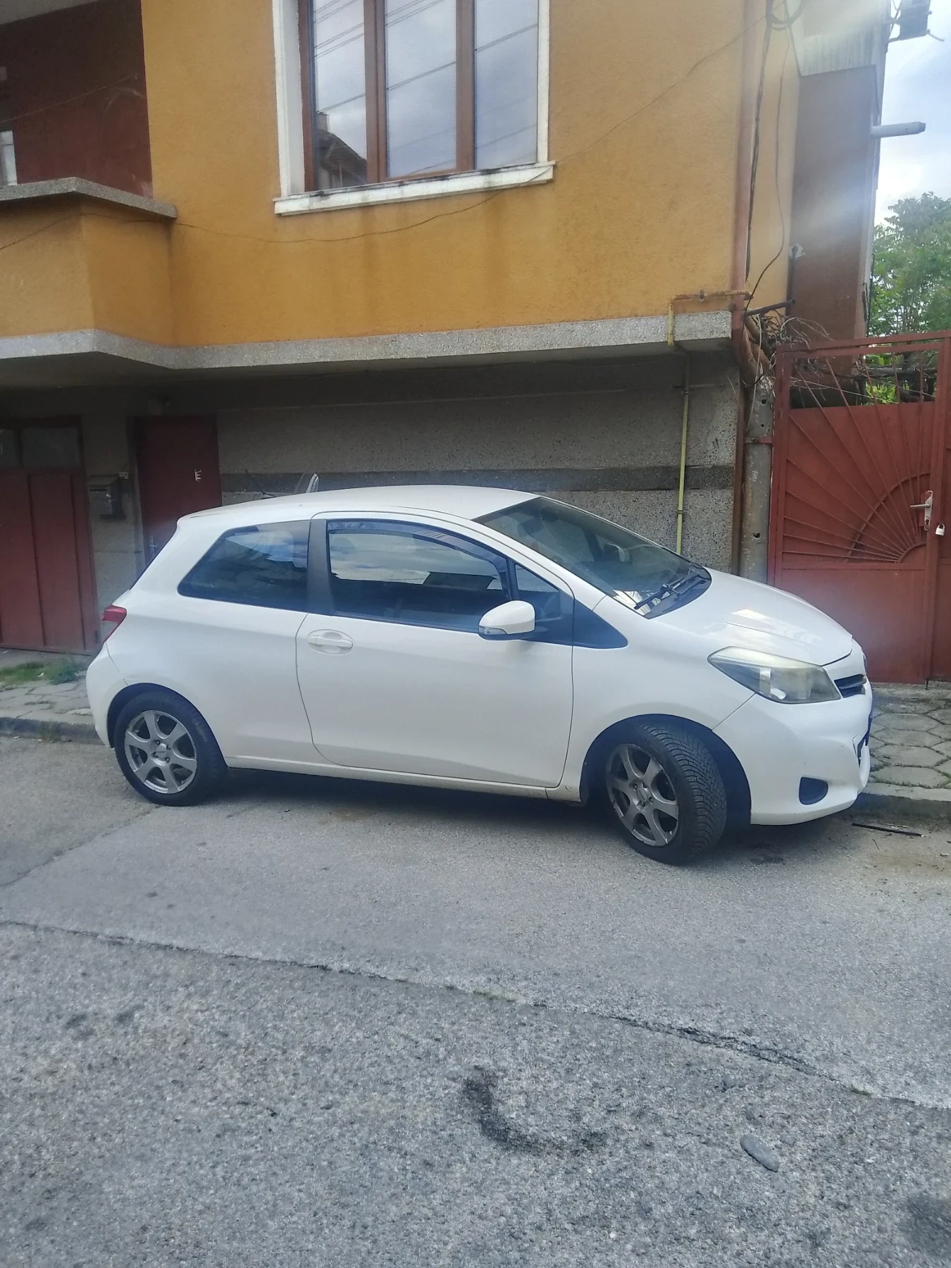 Toyota Yaris, снимка 2 - Автомобили и джипове - 54564054