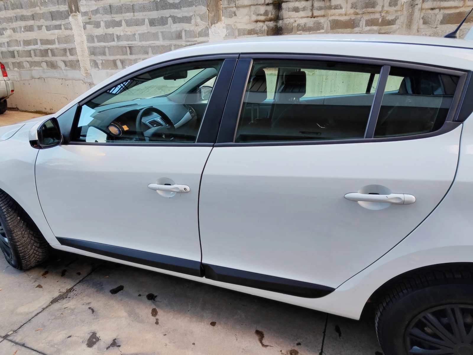 Renault Megane III, 1, 5 tDi, снимка 9 - Автомобили и джипове - 54683743