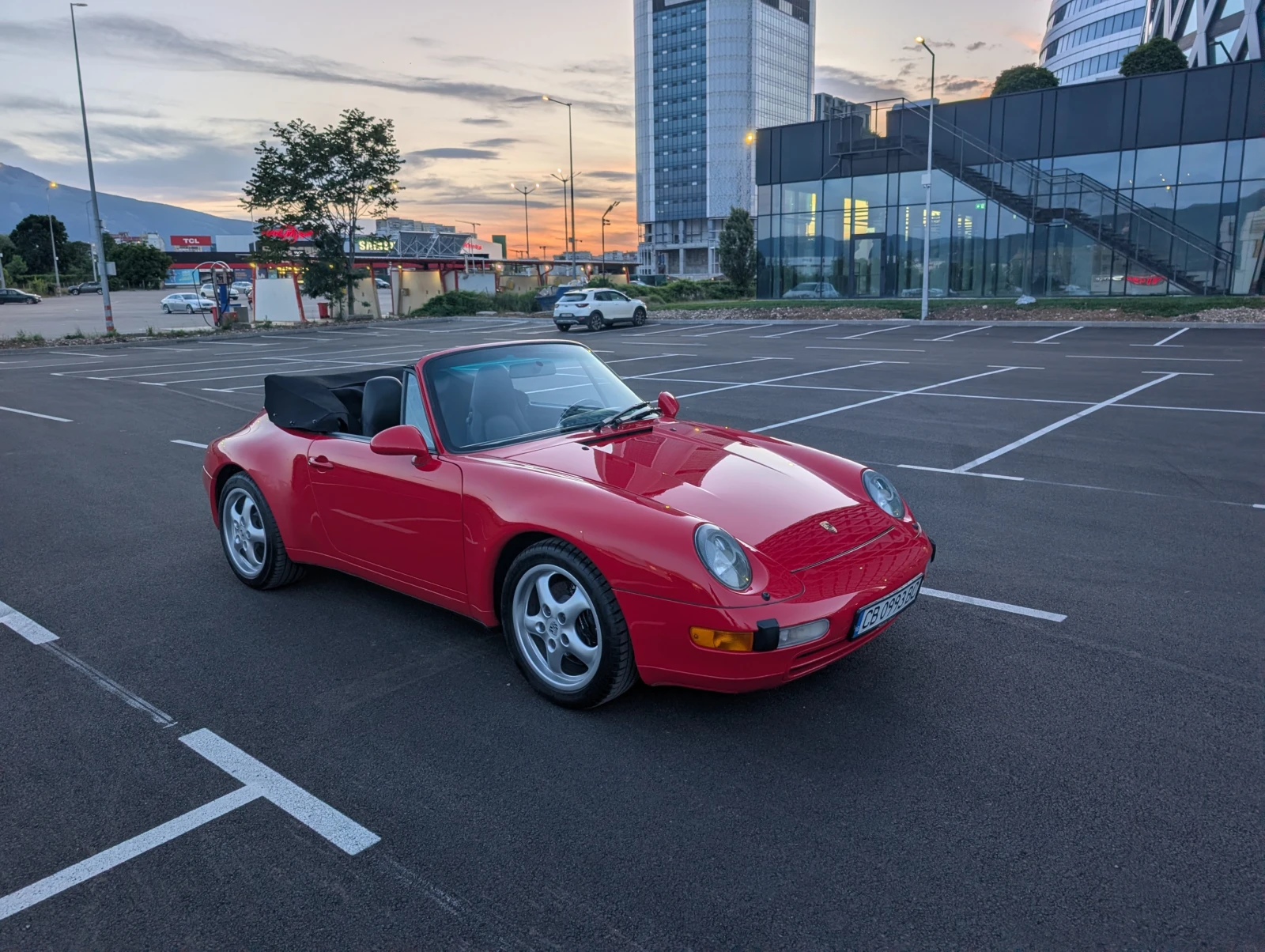 Porsche 911 993 Carrera Cabriolet, снимка 2 - Автомобили и джипове - 54785685