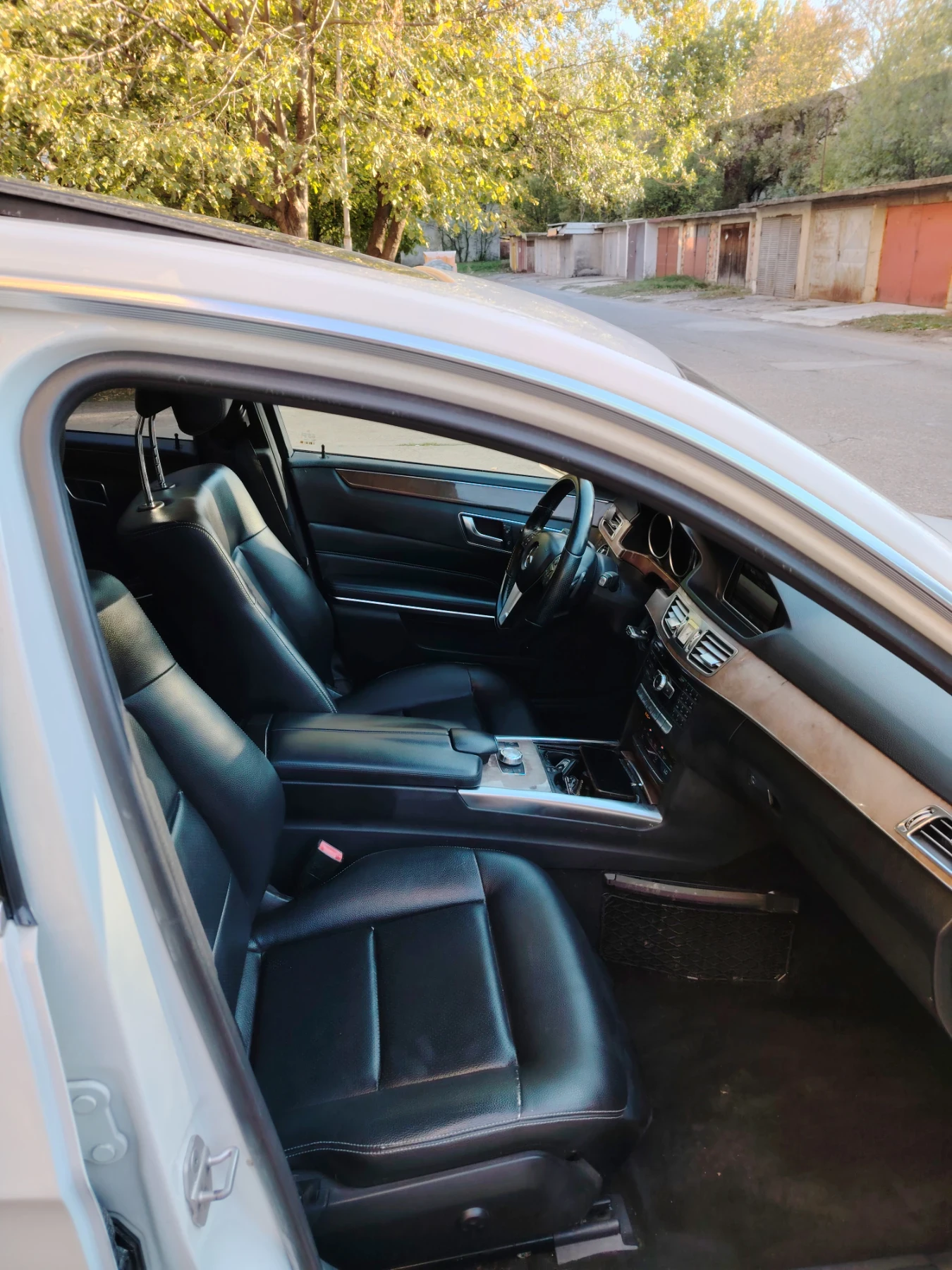 Mercedes-Benz E 350 АМГ пакет Бартер , снимка 5 - Автомобили и джипове - 54802177