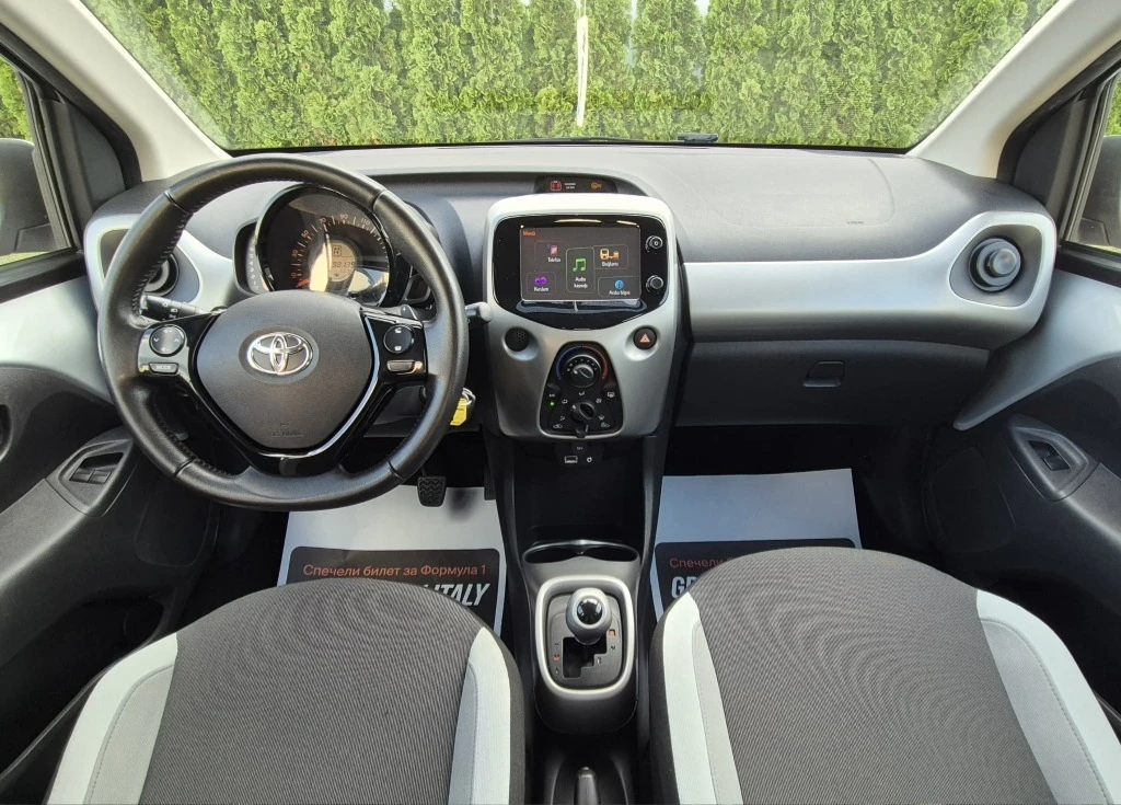 Toyota Aygo 1.0 Automatic, снимка 9 - Автомобили и джипове - 55179539
