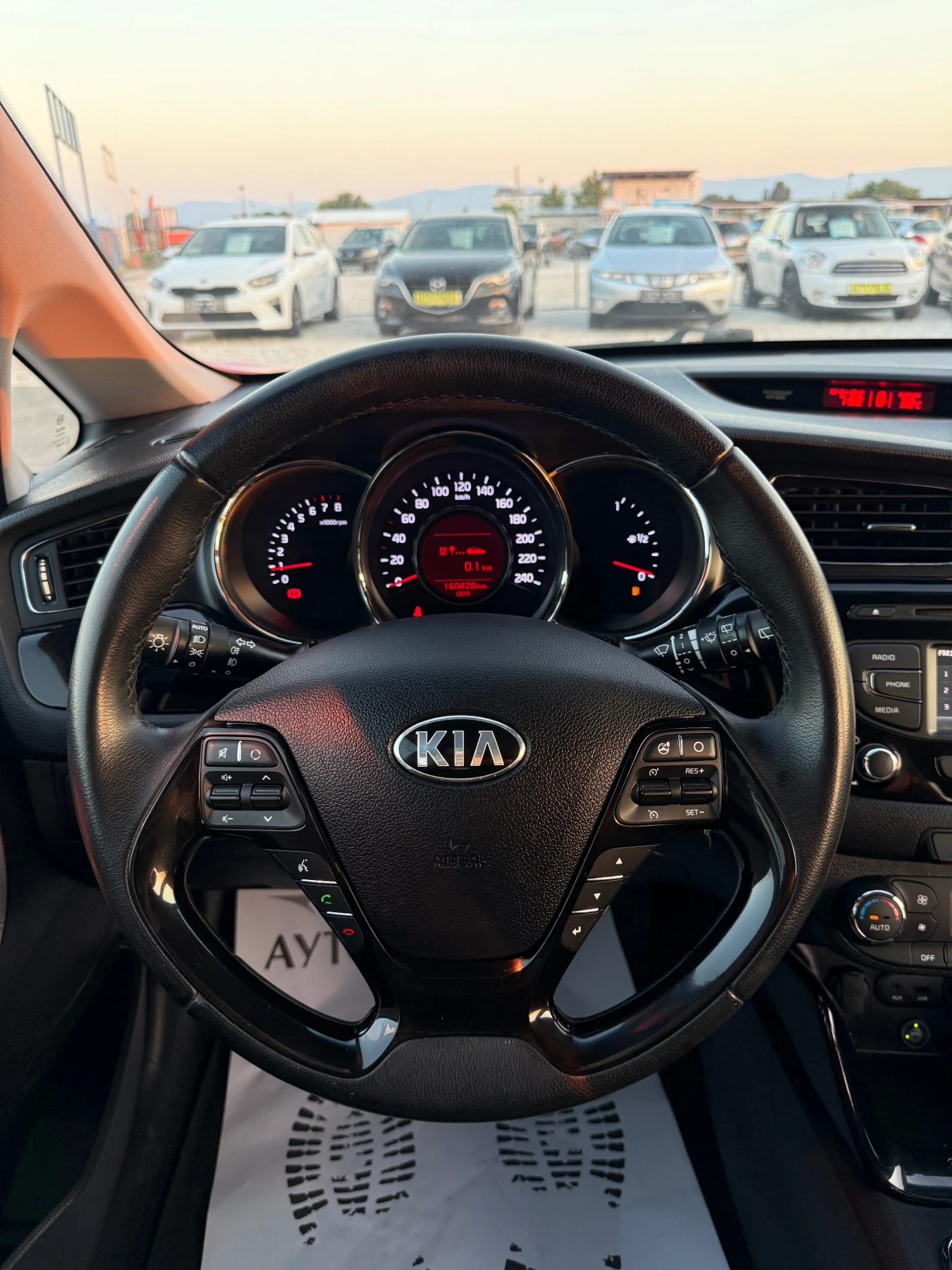 Kia Ceed 1.4 GPL, снимка 10 - Автомобили и джипове - 55650958