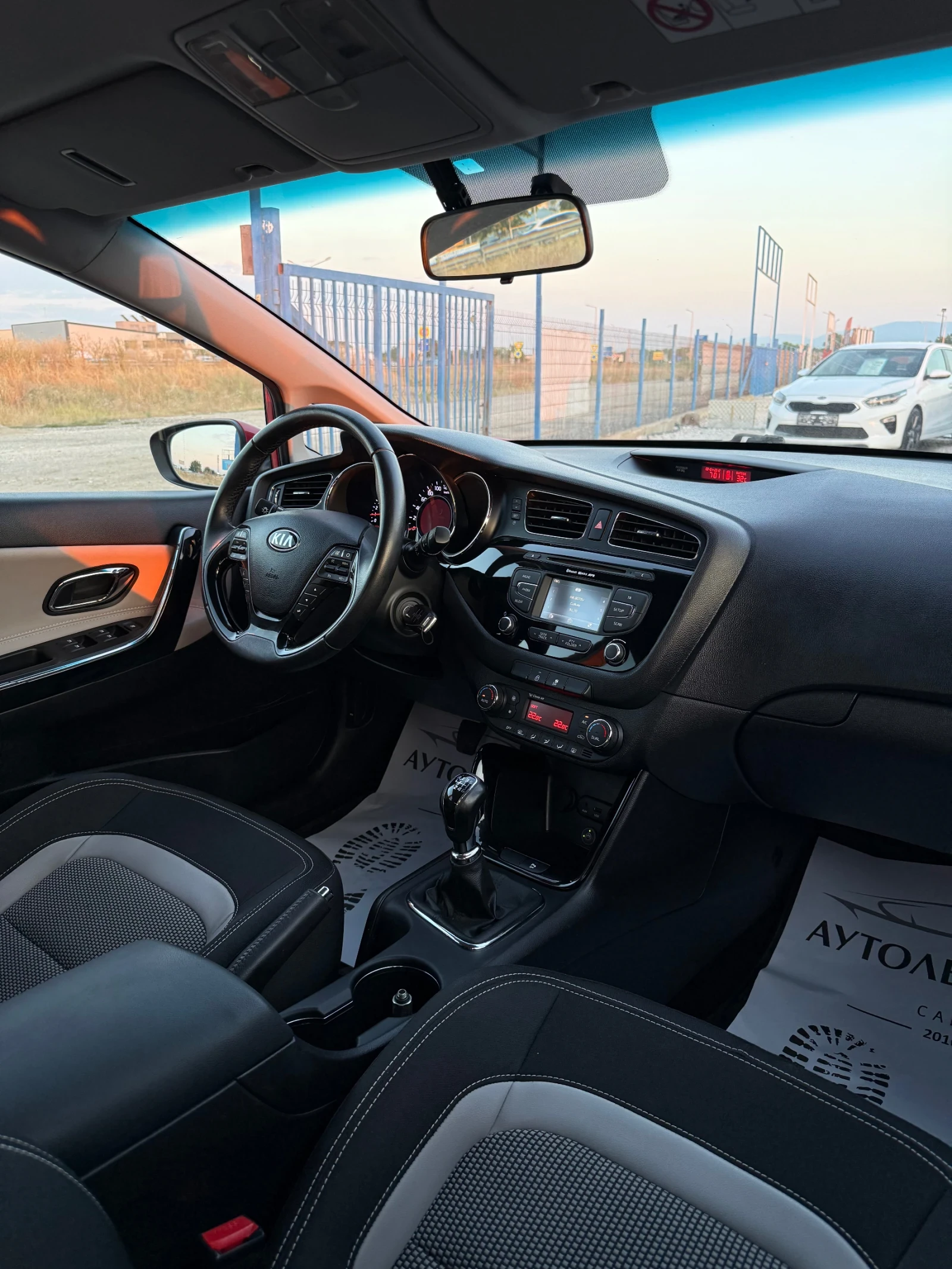 Kia Ceed 1.4 GPL, снимка 8 - Автомобили и джипове - 55650958