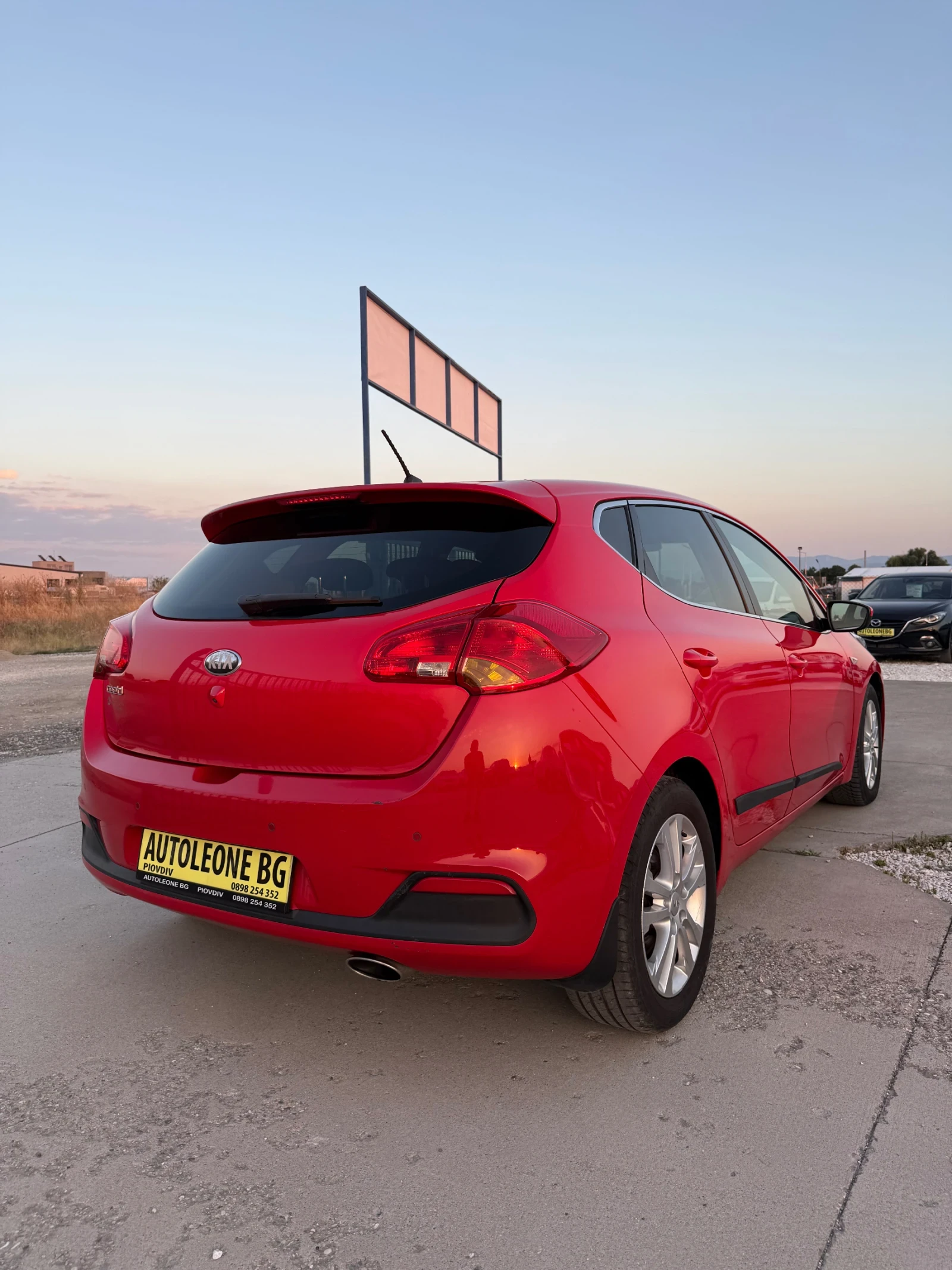 Kia Ceed 1.4 GPL, снимка 6 - Автомобили и джипове - 55650958