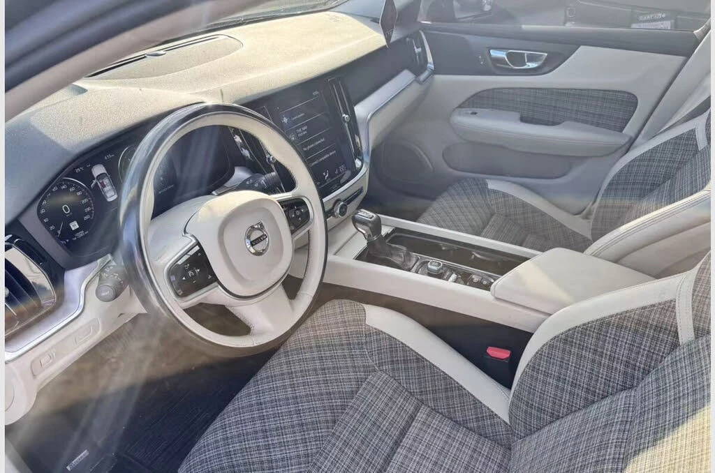 Volvo S60 2.0 T6 Momentum AWD, снимка 9 - Автомобили и джипове - 56072125