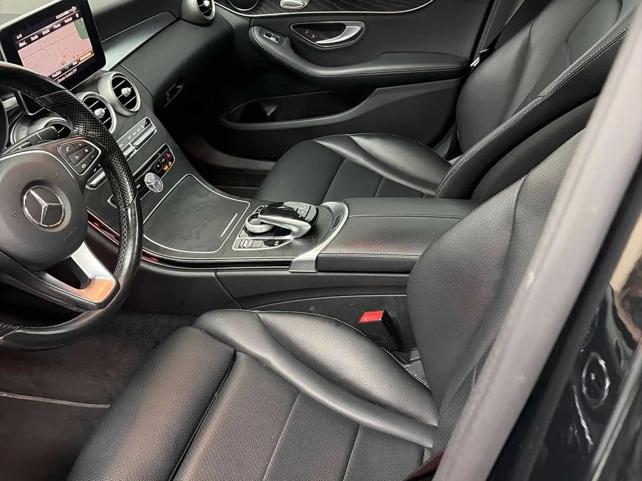Mercedes-Benz C 300 * АВТОКРЕДИТ * ГЛАВНО ПРЕДСТАВИТЕЛСТВО, снимка 8 - Автомобили и джипове - 56192459